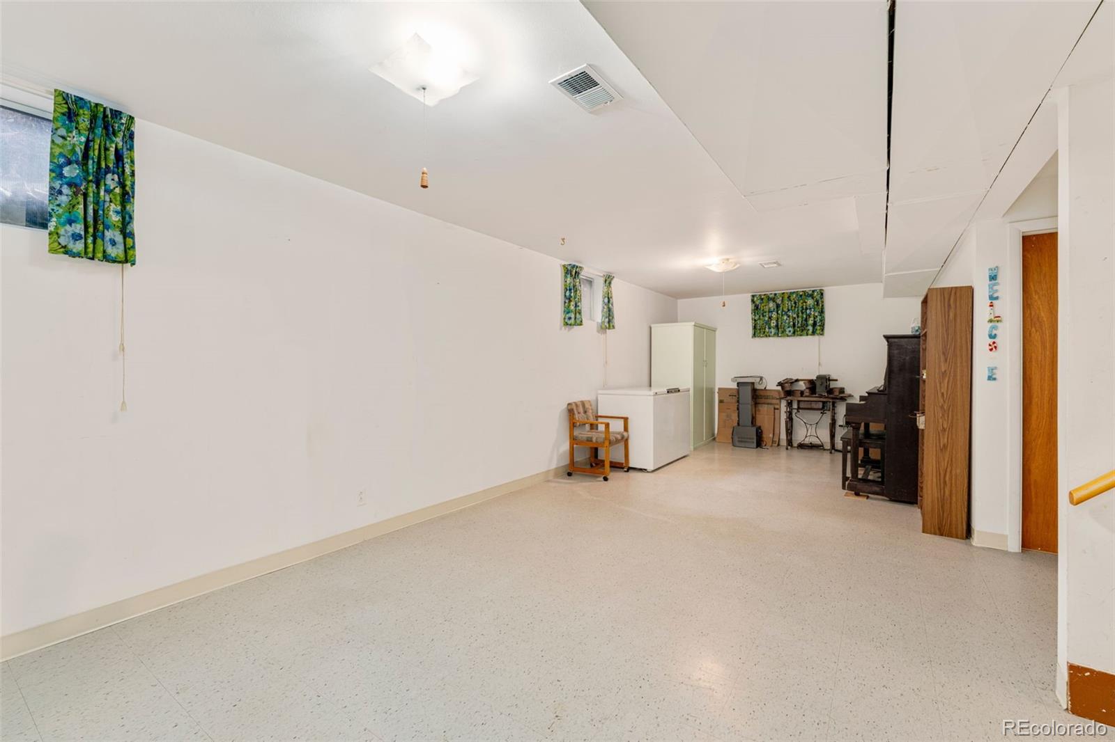 MLS Image #11 for 7241  raritan street,denver, Colorado