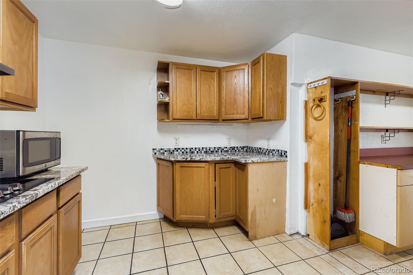 MLS Image #8 for 10523 w 62nd place,arvada, Colorado