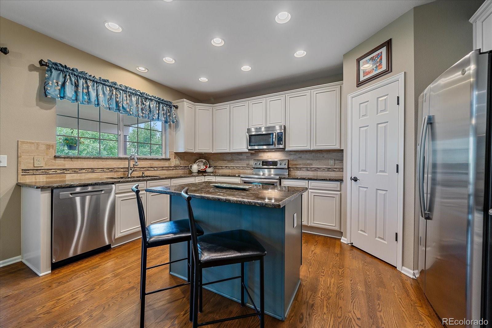 MLS Image #13 for 6074 s sedalia court,aurora, Colorado
