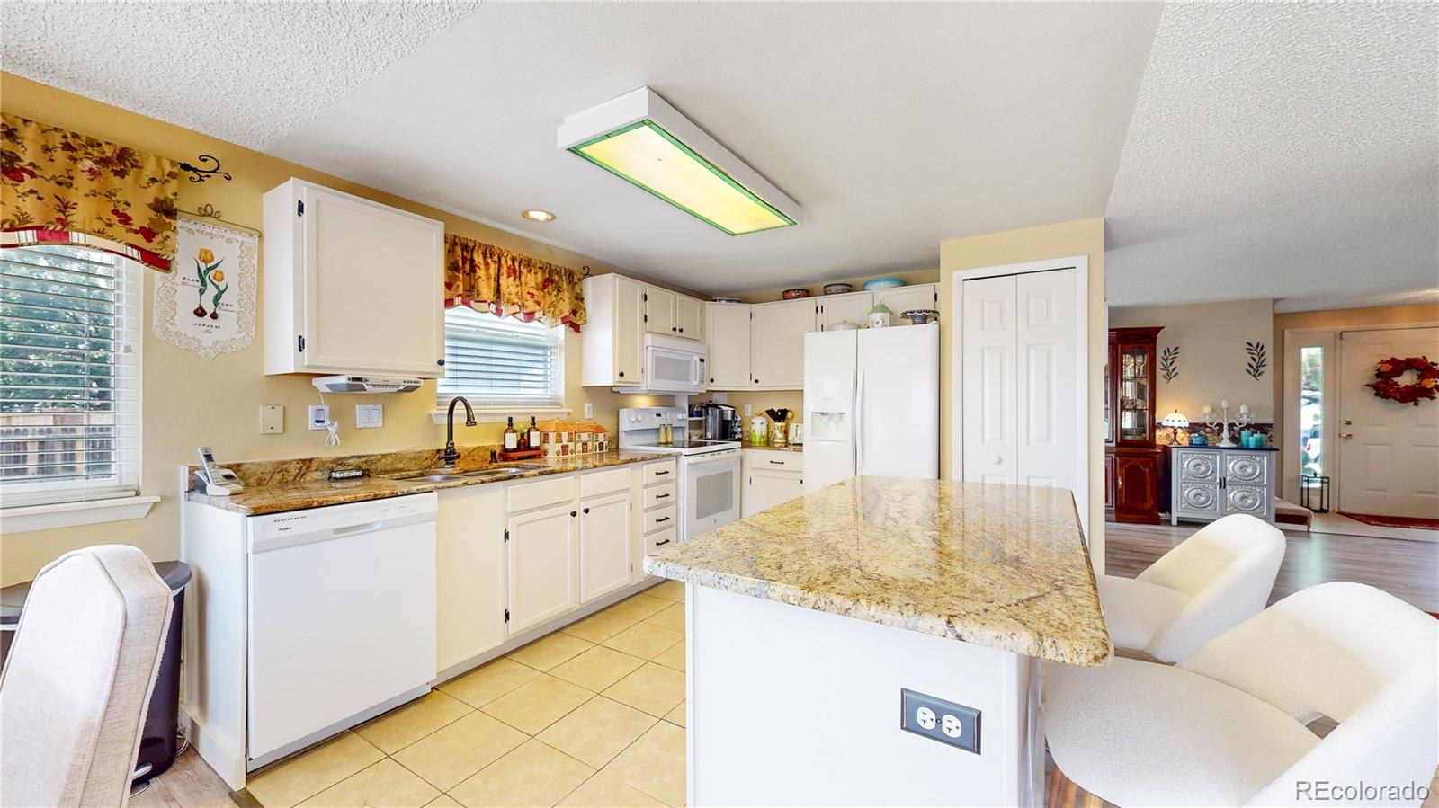 MLS Image #5 for 4276 s tempe court,aurora, Colorado