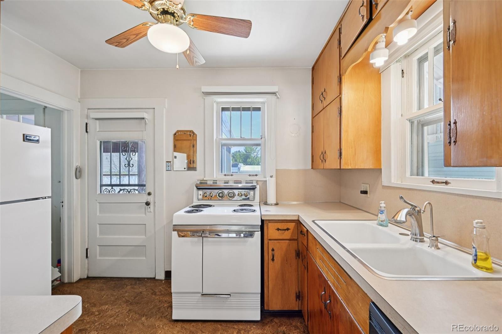 MLS Image #6 for 2264 s corona street,denver, Colorado