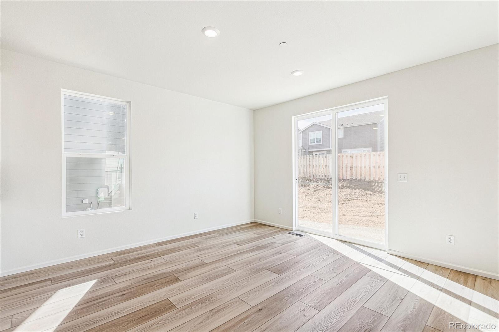 MLS Image #11 for 13372 e 110th way,commerce city, Colorado