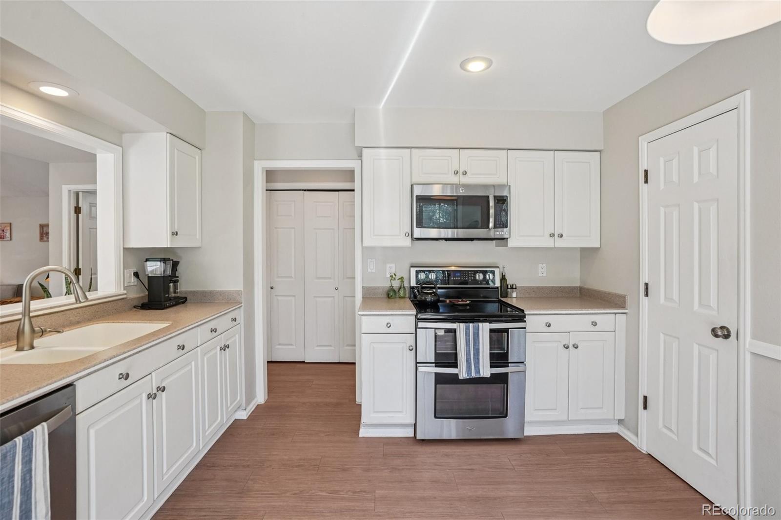 MLS Image #12 for 5341 s cody street,littleton, Colorado