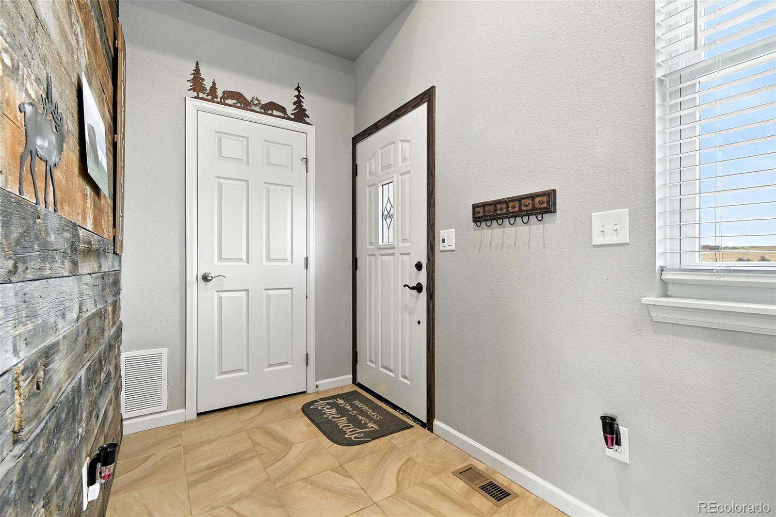 MLS Image #3 for 1519  4th avenue,deer trail, Colorado