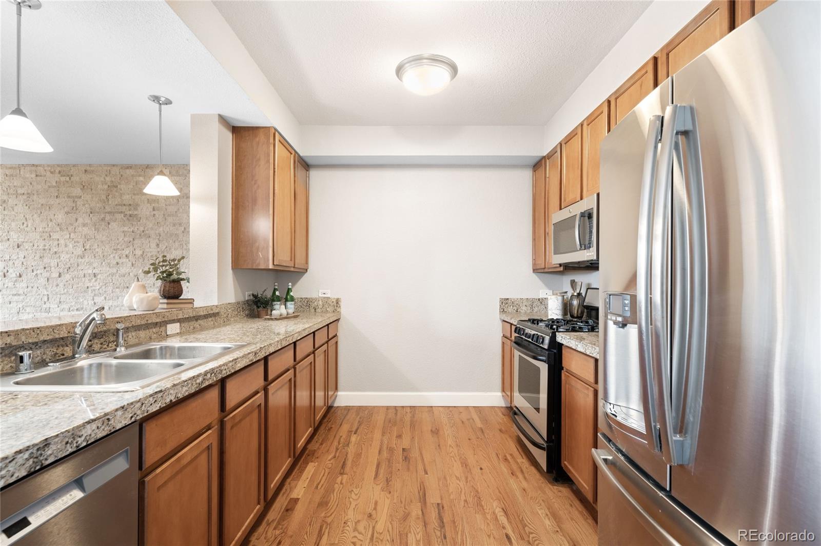 MLS Image #11 for 1699 n downing street 306,denver, Colorado