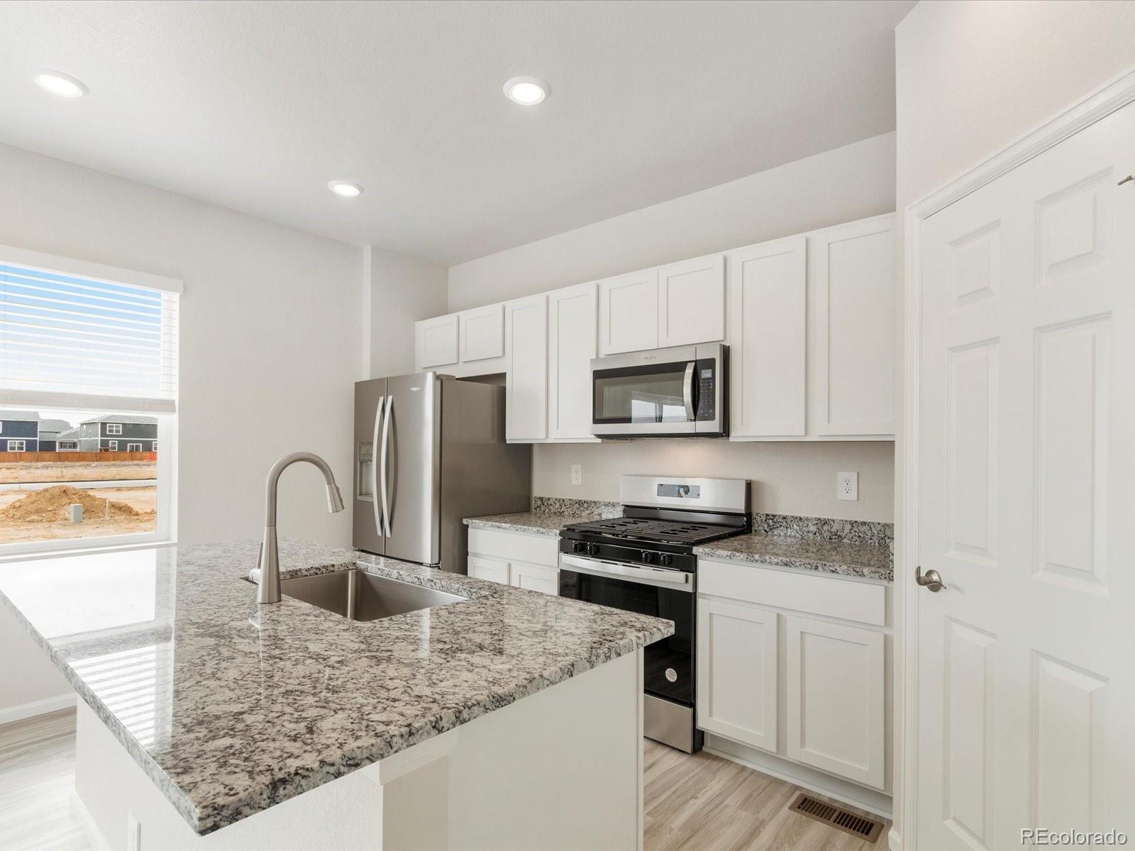 MLS Image #11 for 1022  odessa lake road,severance, Colorado