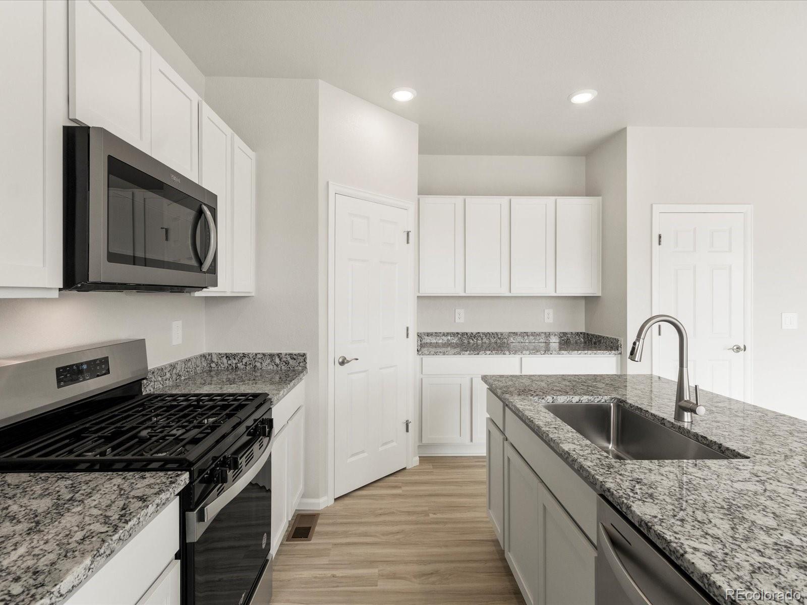 MLS Image #15 for 1022  odessa lake road,severance, Colorado
