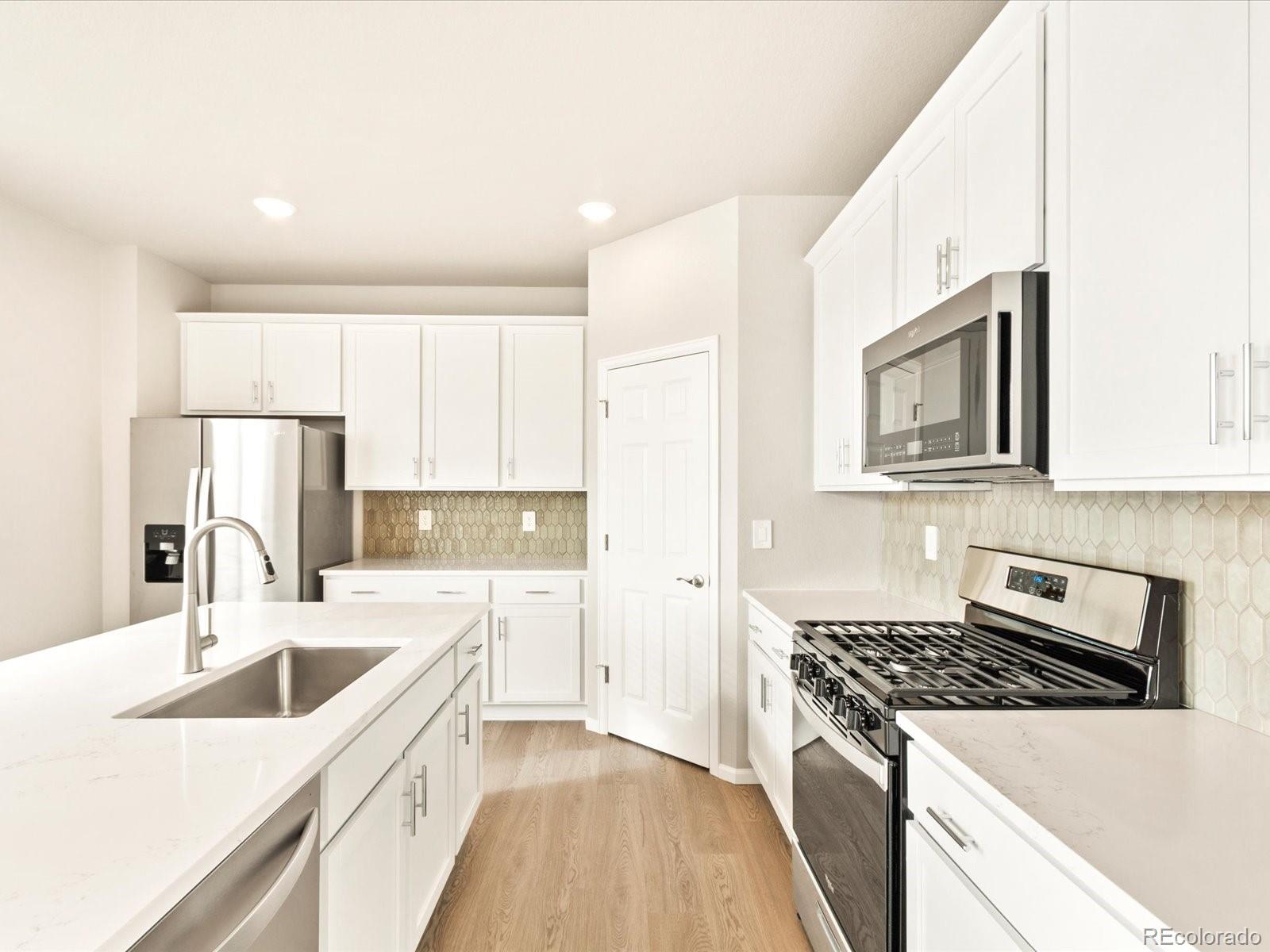 MLS Image #12 for 1032  odessa lake road,severance, Colorado