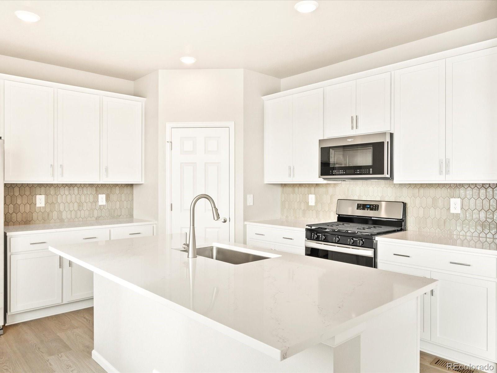 MLS Image #13 for 1032  odessa lake road,severance, Colorado