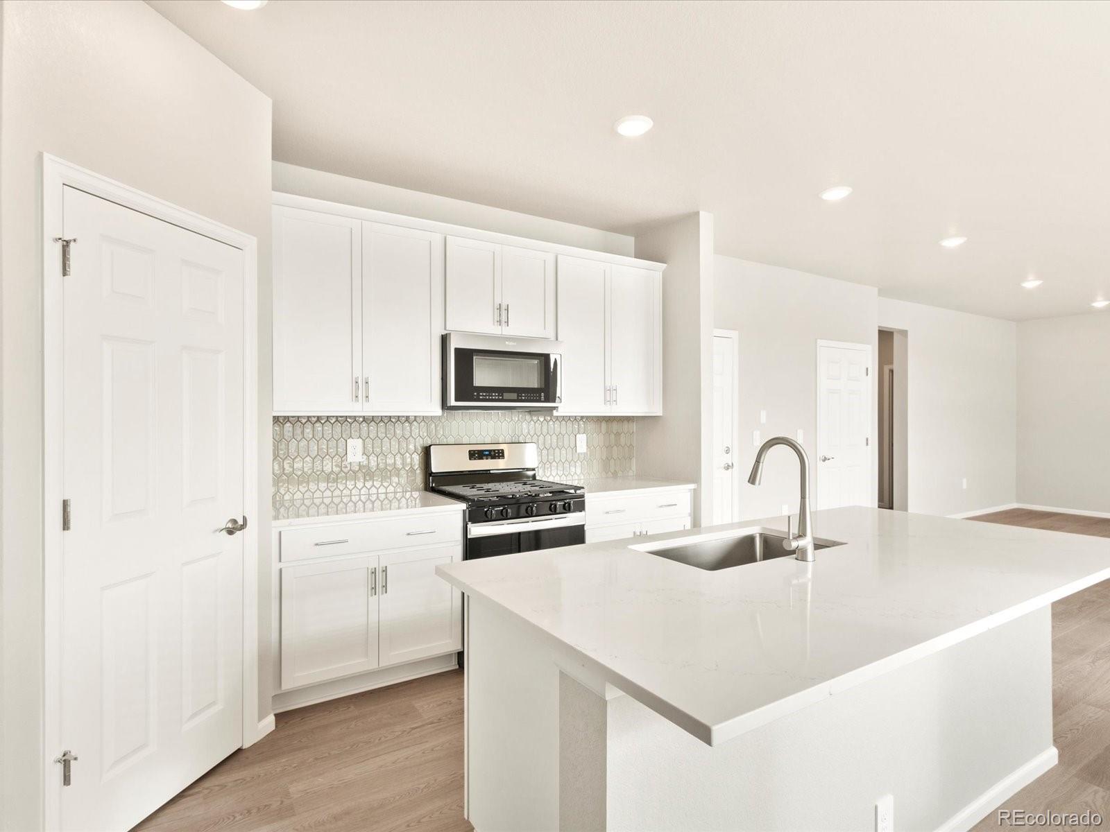 MLS Image #15 for 1032  odessa lake road,severance, Colorado