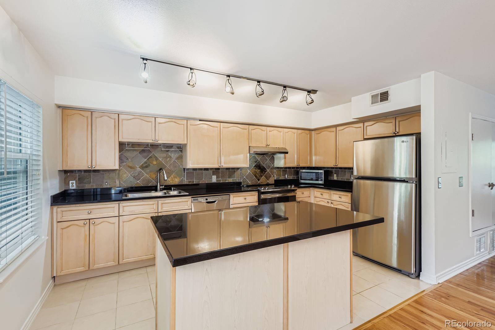 MLS Image #9 for 1641 n washington street,denver, Colorado