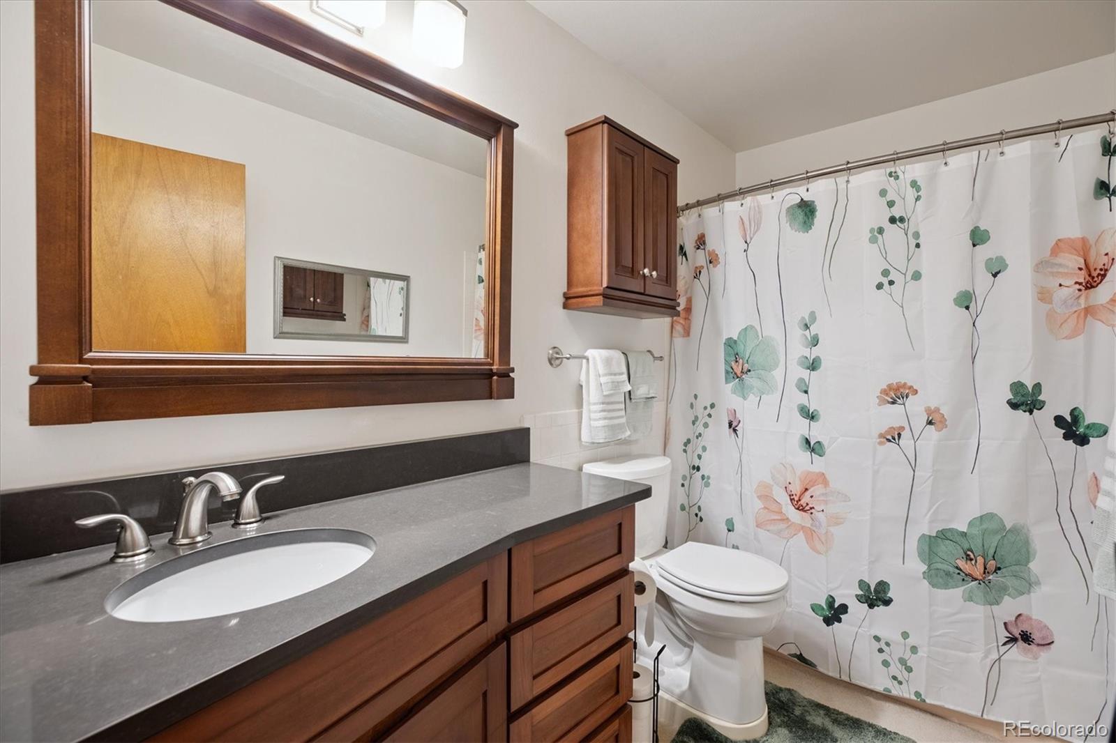 MLS Image #12 for 725 s clinton street,denver, Colorado
