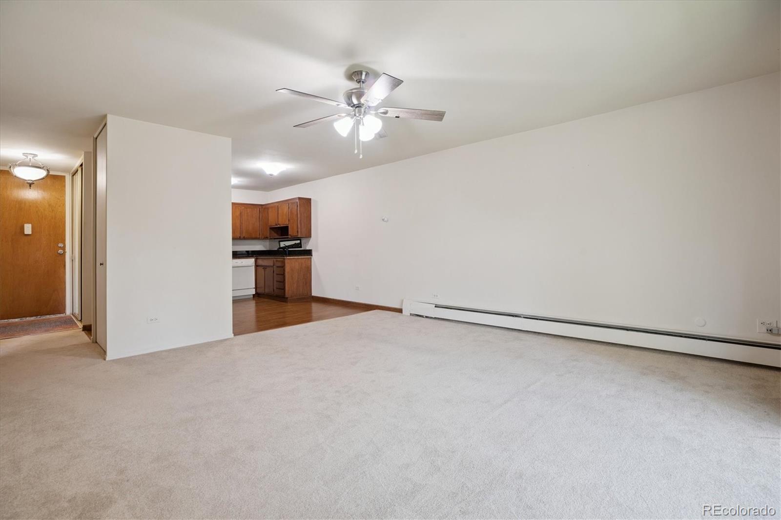 MLS Image #7 for 725 s clinton street,denver, Colorado