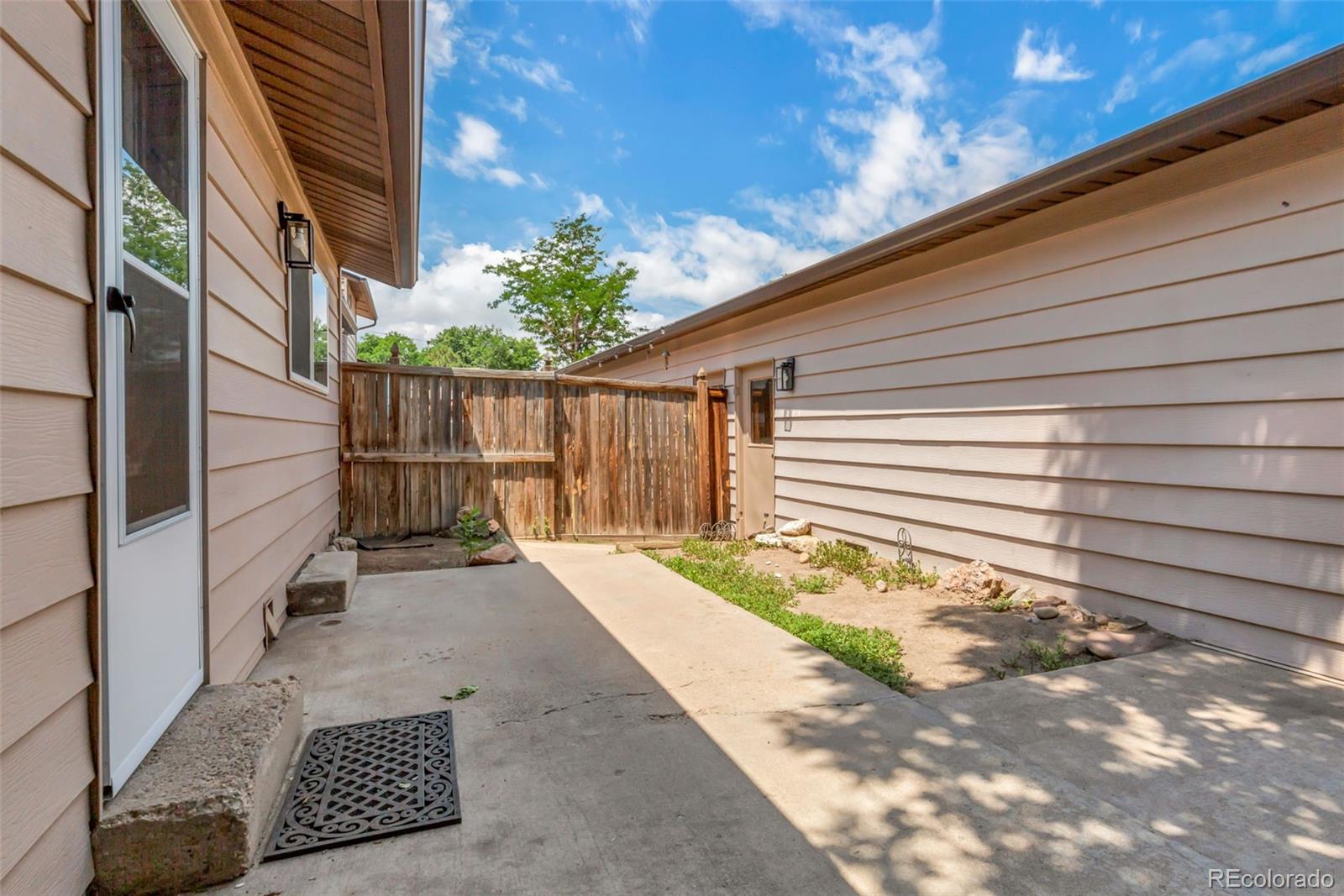 MLS Image #33 for 16055 e ithaca place,aurora, Colorado