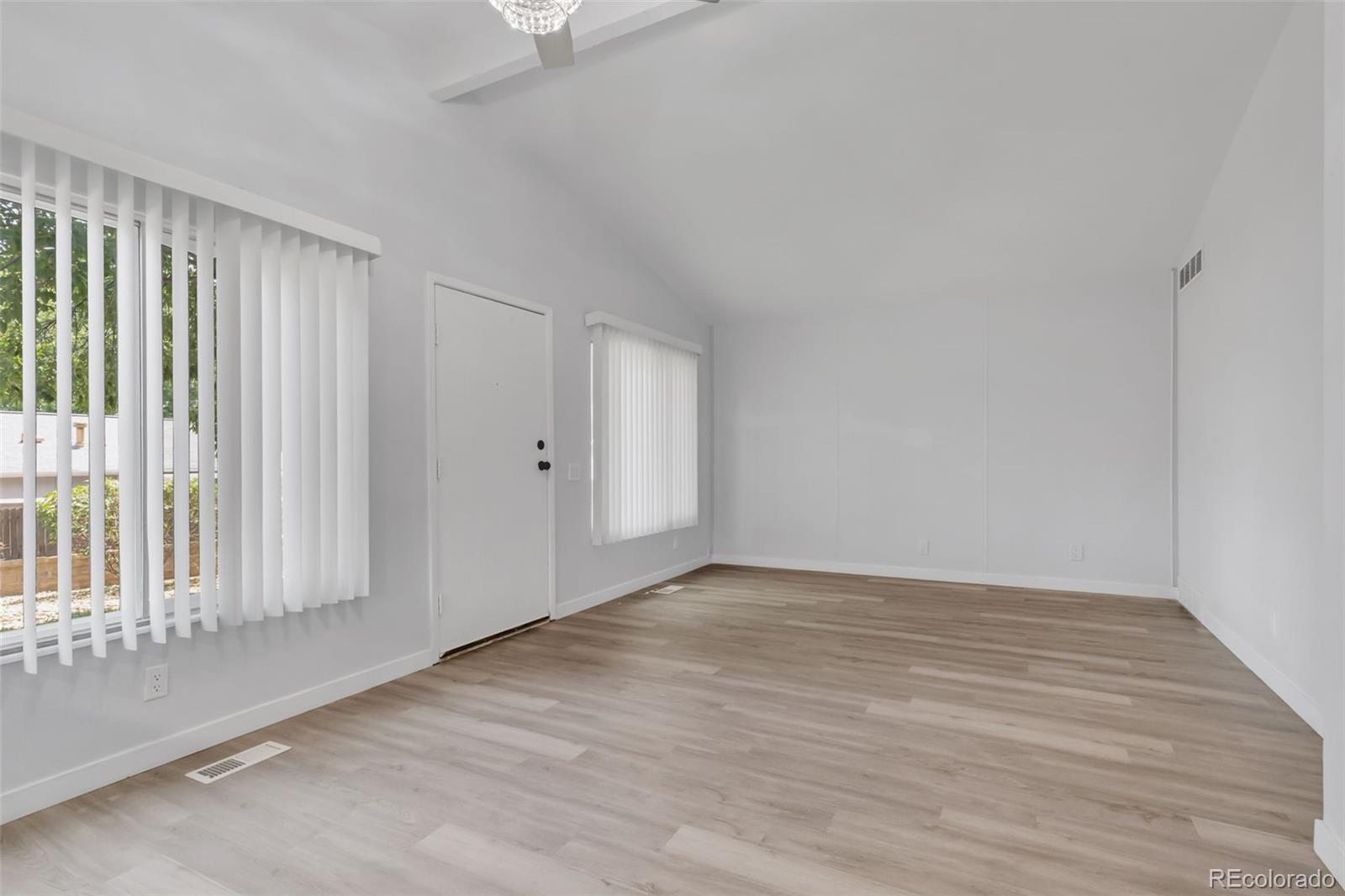 MLS Image #4 for 16055 e ithaca place,aurora, Colorado