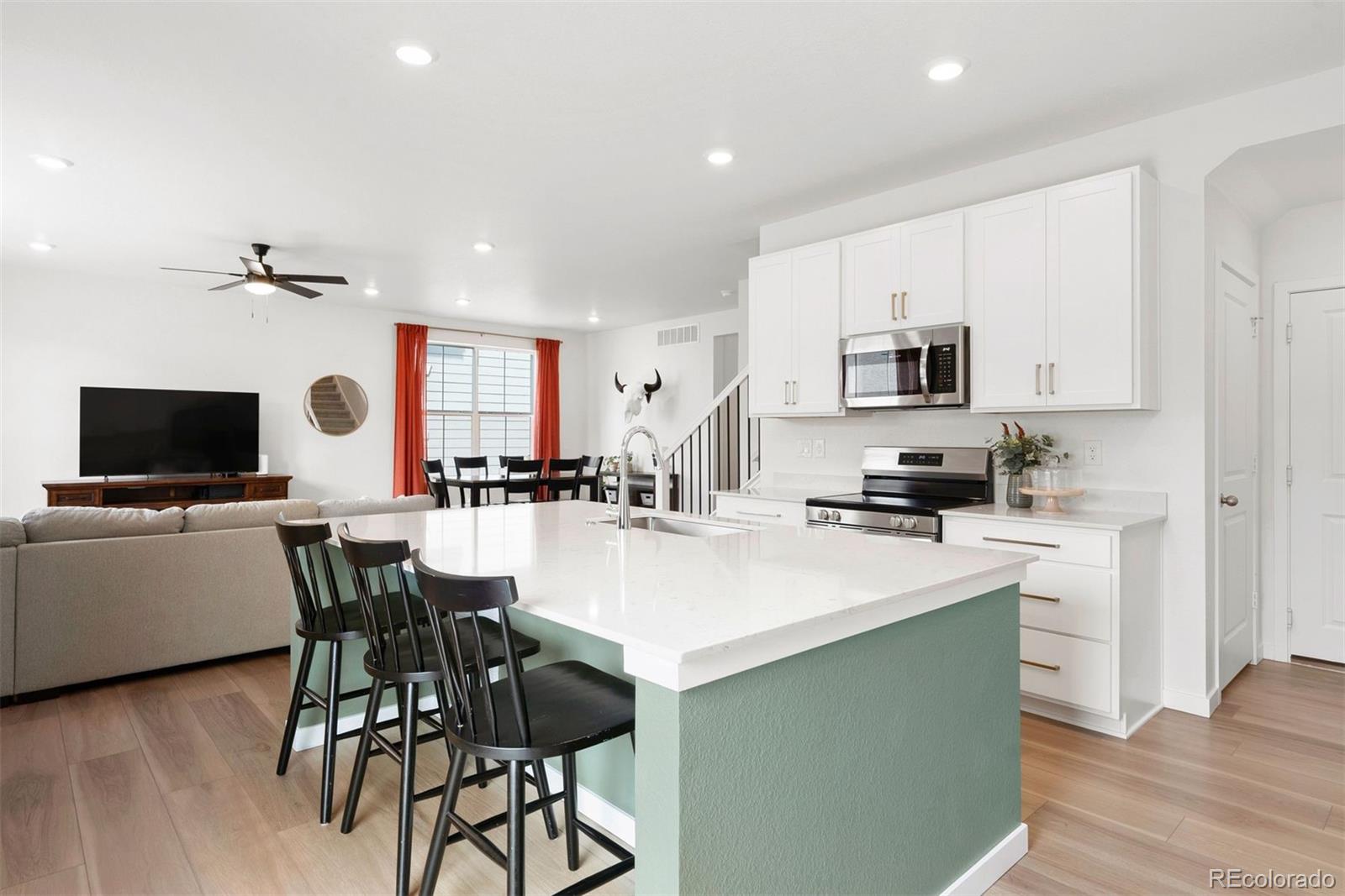 MLS Image #10 for 10925  norfolk court,commerce city, Colorado