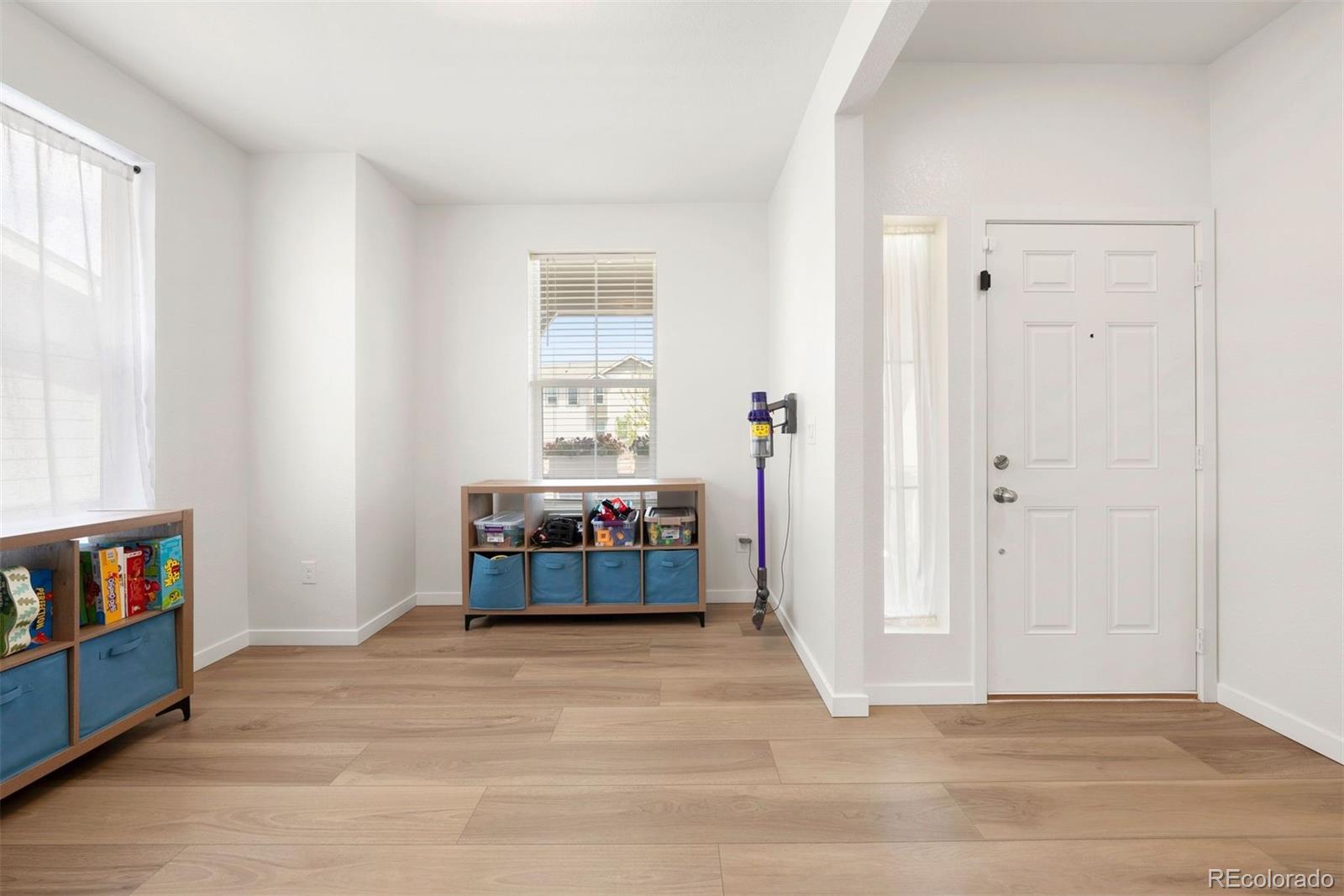 MLS Image #13 for 10925  norfolk court,commerce city, Colorado