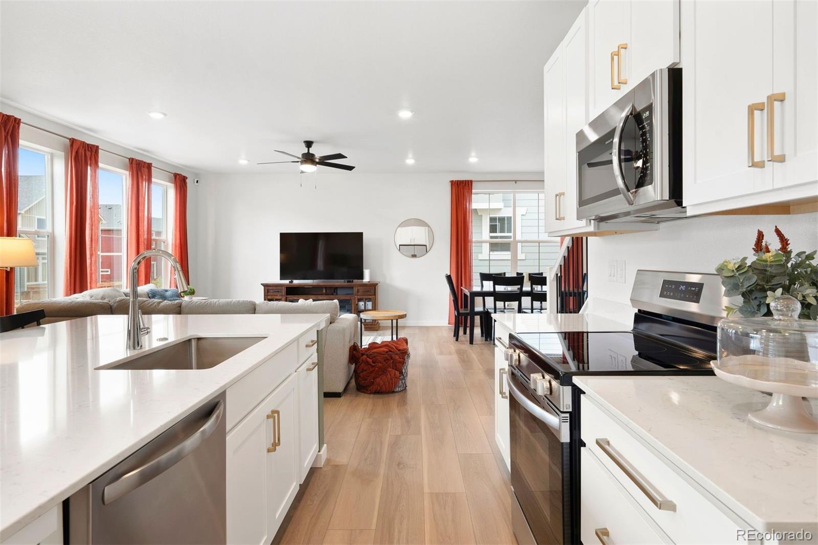 MLS Image #7 for 10925  norfolk court,commerce city, Colorado