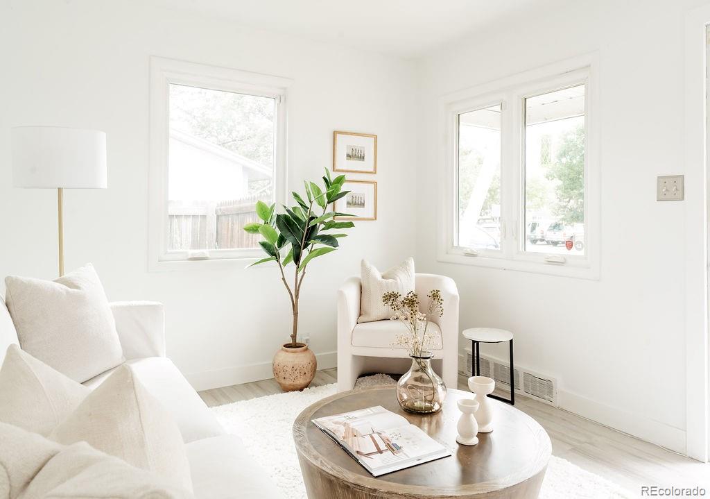 MLS Image #3 for 820  moline street,aurora, Colorado