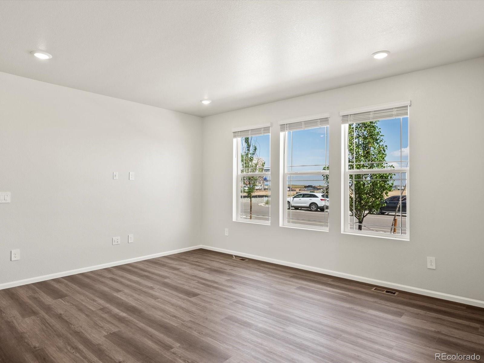 MLS Image #5 for 22430 e 8th place,aurora, Colorado