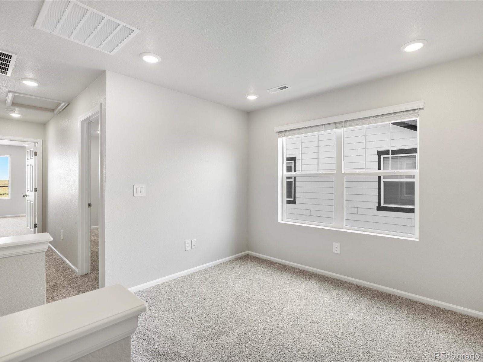 MLS Image #9 for 22460 e 8th avenue,aurora, Colorado