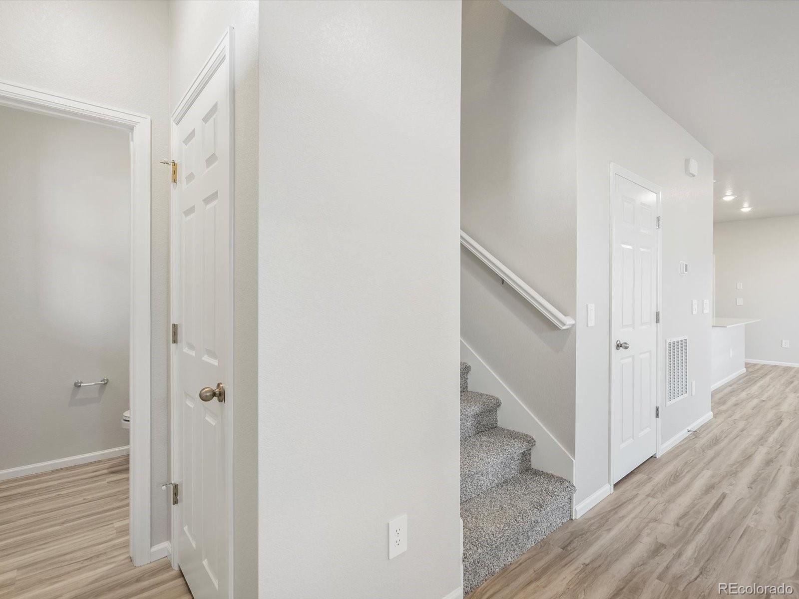 MLS Image #11 for 22410 e 8th avenue,aurora, Colorado