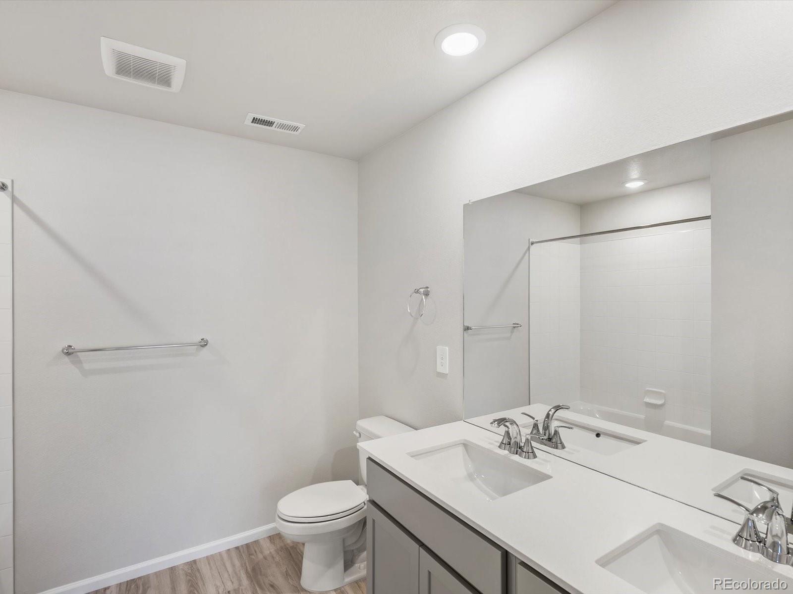 MLS Image #15 for 22410 e 8th avenue,aurora, Colorado