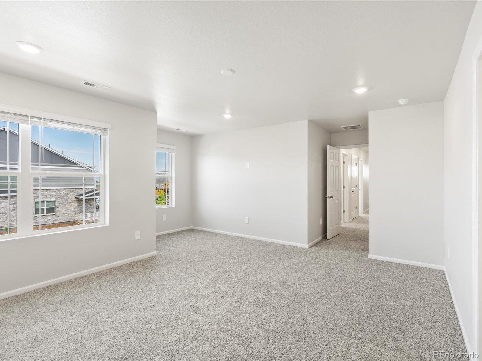 MLS Image #18 for 22410 e 8th avenue,aurora, Colorado