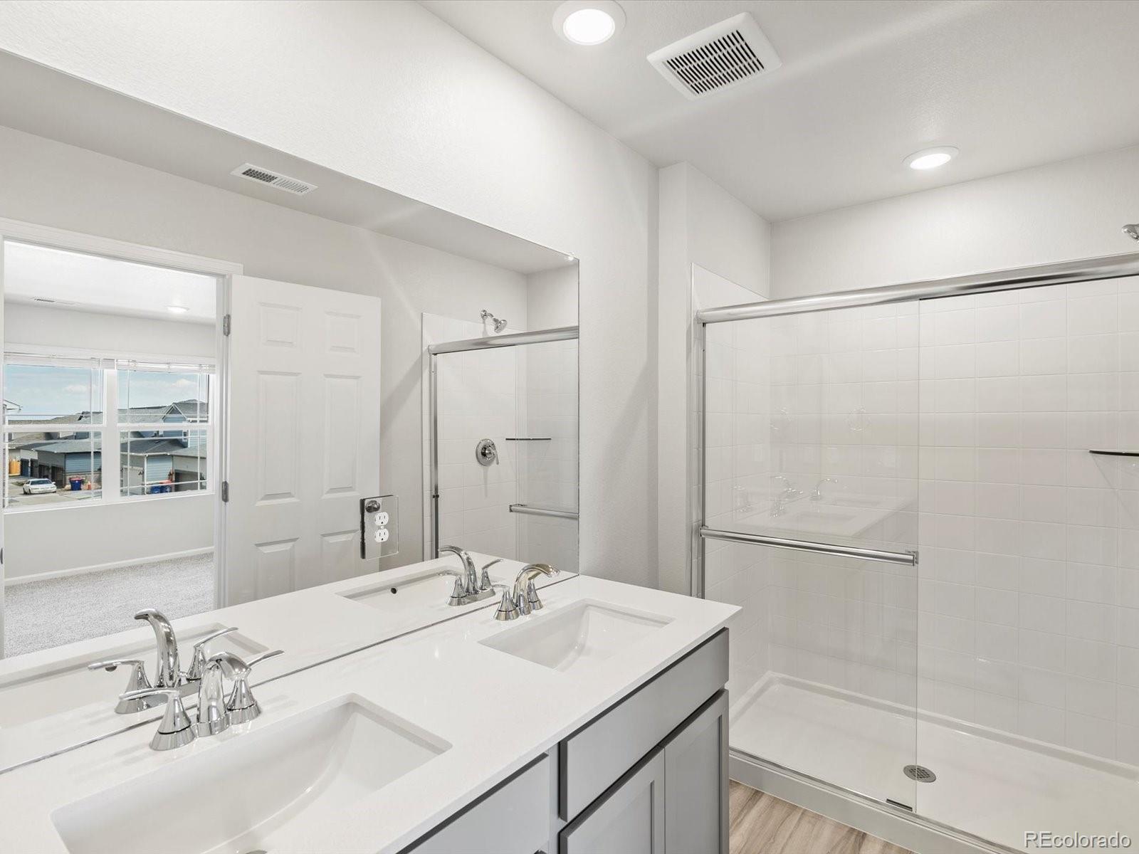 MLS Image #19 for 22410 e 8th avenue,aurora, Colorado