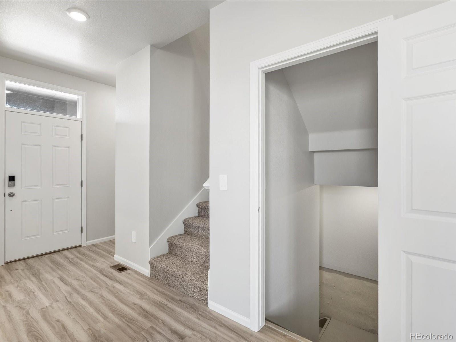 MLS Image #8 for 22410 e 8th avenue,aurora, Colorado
