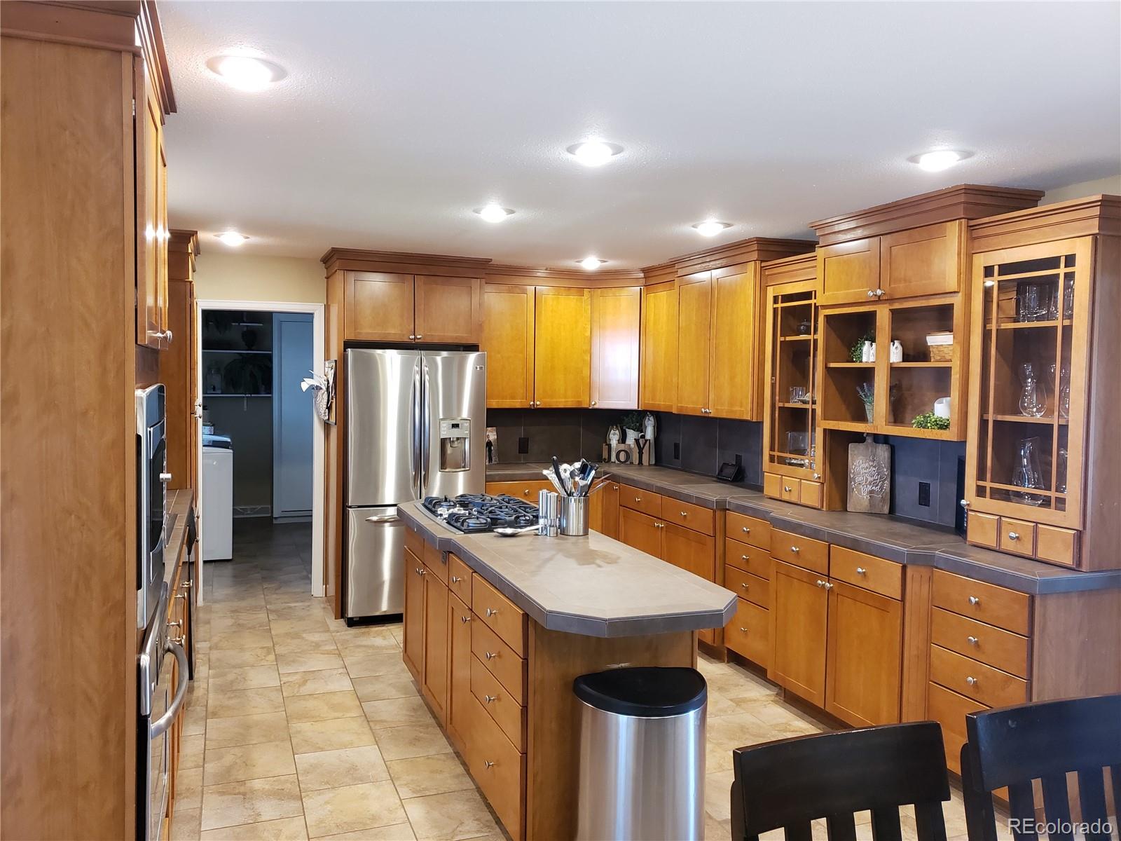 MLS Image #4 for 1880  frank street,burlington, Colorado