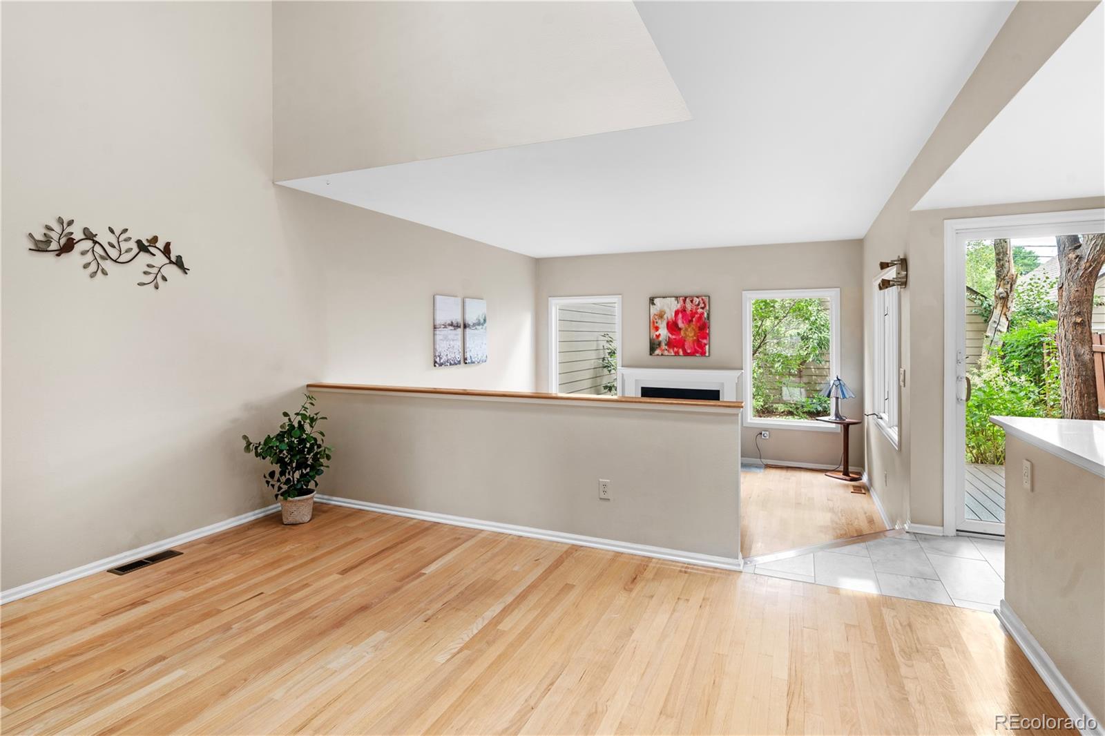 MLS Image #12 for 275 s holly street,denver, Colorado