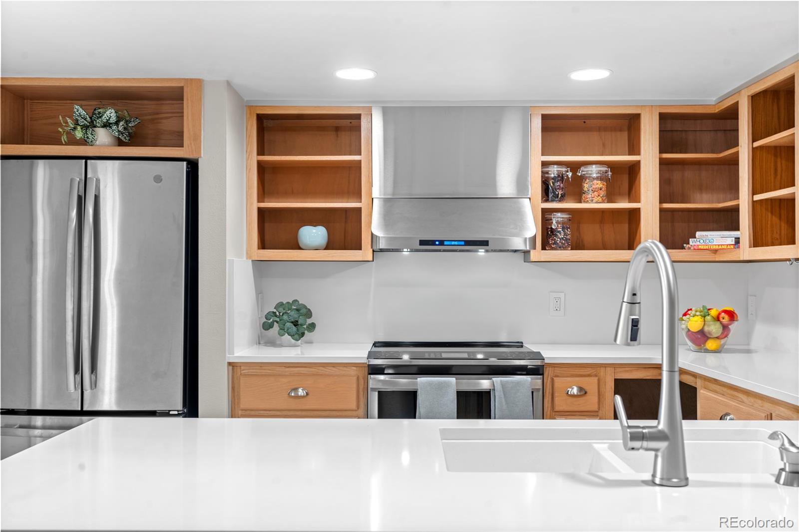 MLS Image #17 for 275 s holly street,denver, Colorado