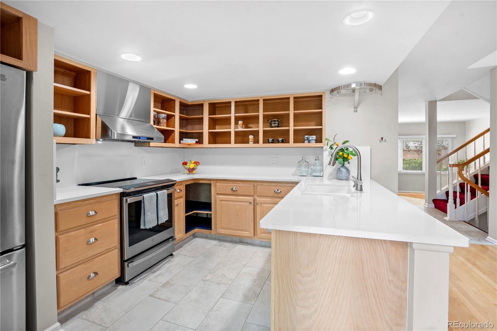 MLS Image #19 for 275 s holly street,denver, Colorado