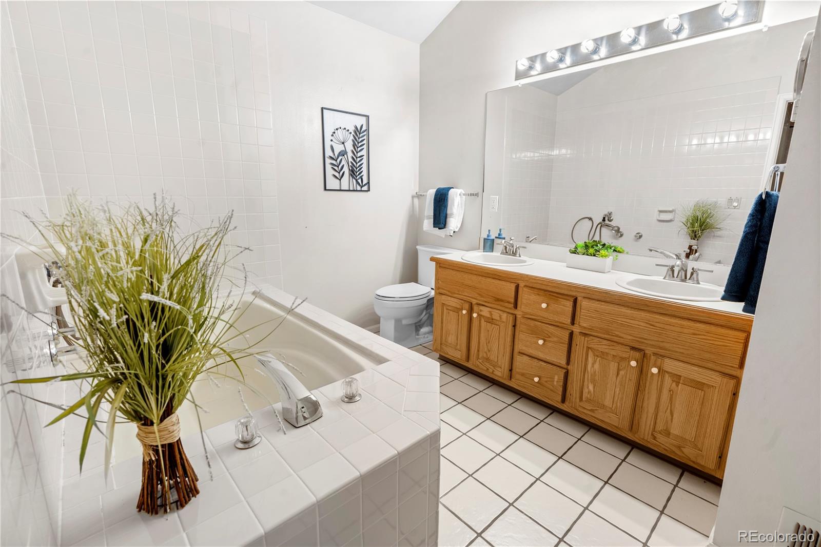 MLS Image #26 for 275 s holly street,denver, Colorado