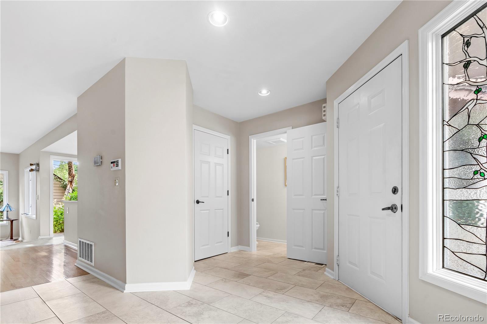 MLS Image #3 for 275 s holly street,denver, Colorado