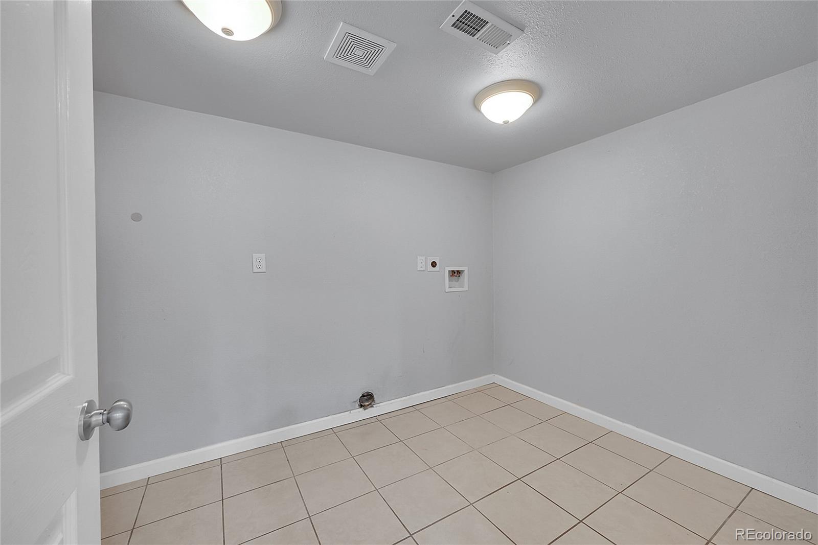 MLS Image #13 for 850 e 21st street,greeley, Colorado