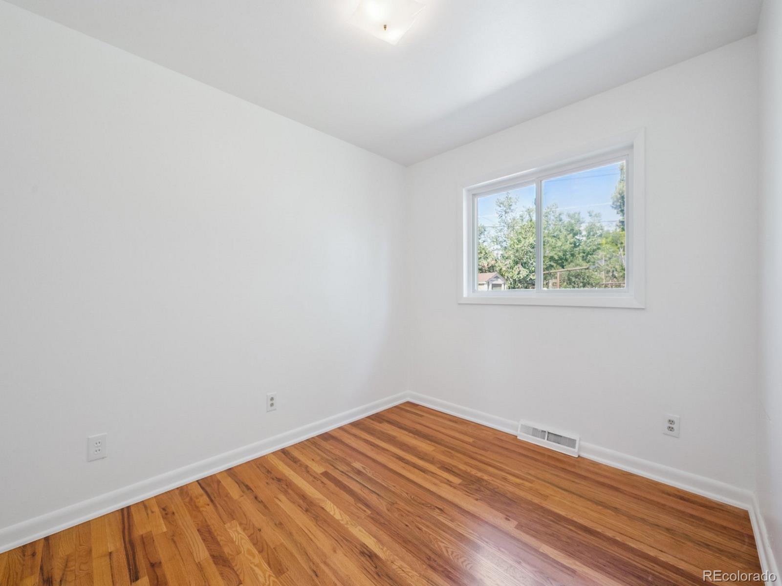 MLS Image #11 for 901  jamaica street,aurora, Colorado