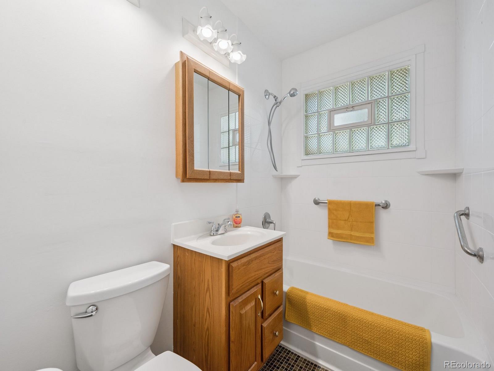 MLS Image #15 for 901  jamaica street,aurora, Colorado