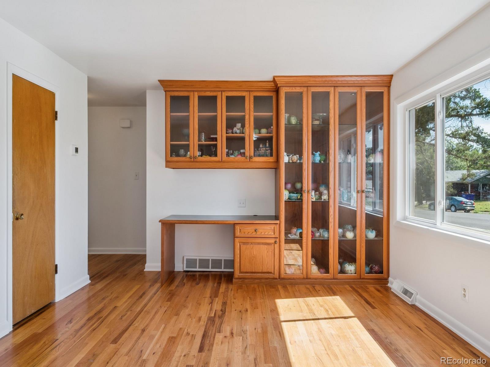 MLS Image #2 for 901  jamaica street,aurora, Colorado