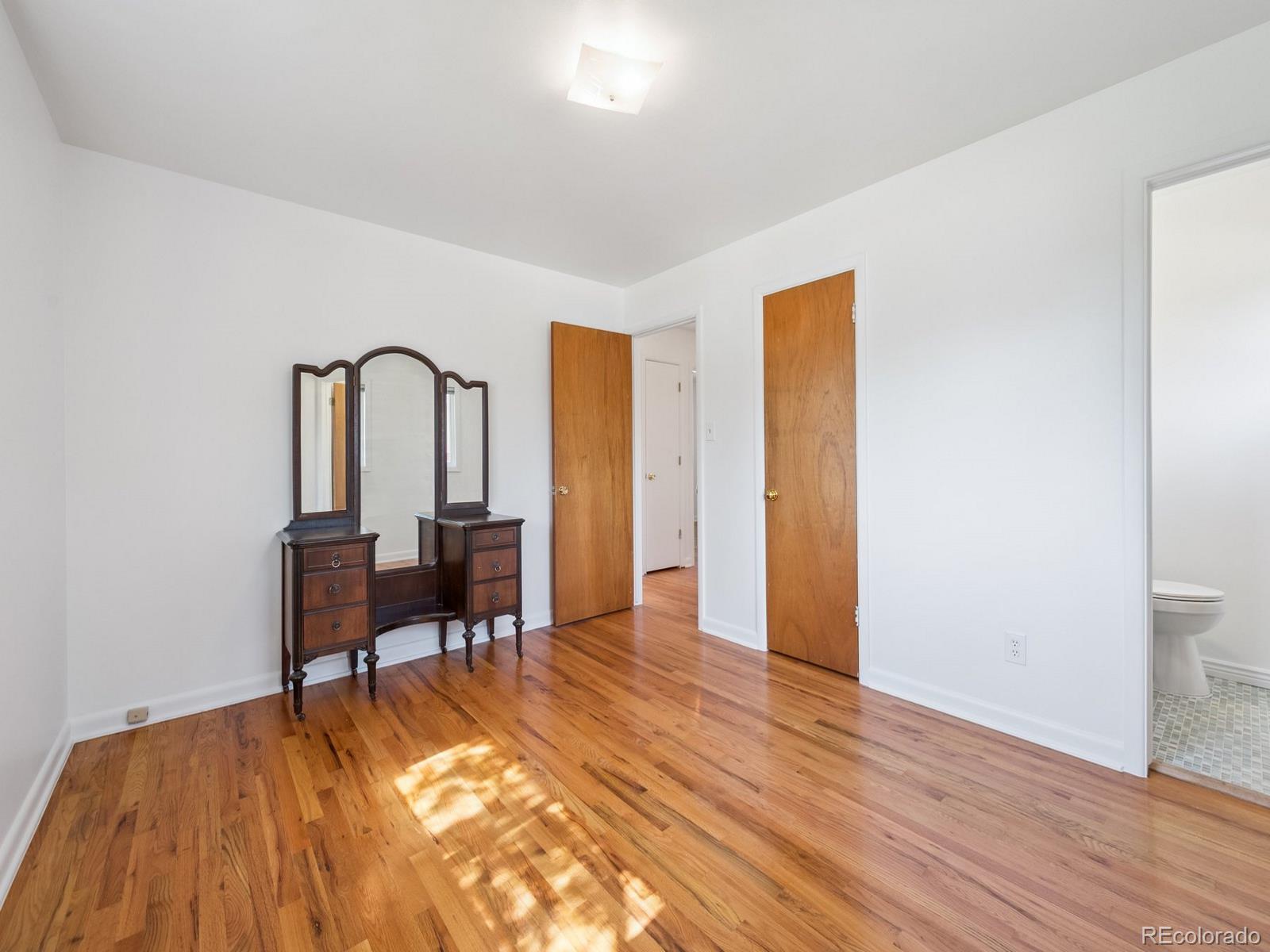 MLS Image #6 for 901  jamaica street,aurora, Colorado