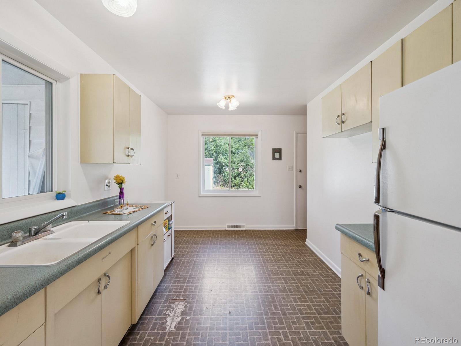 MLS Image #9 for 901  jamaica street,aurora, Colorado