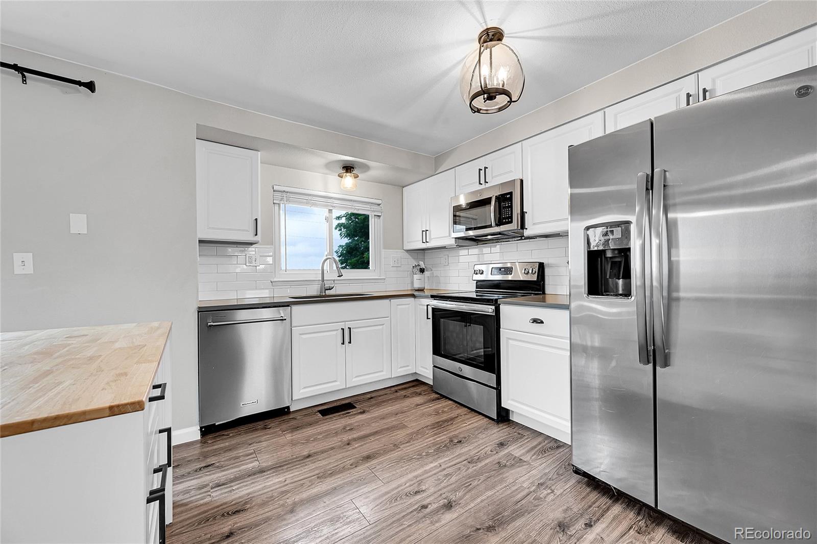 MLS Image #10 for 1060  centennial drive,bennett, Colorado