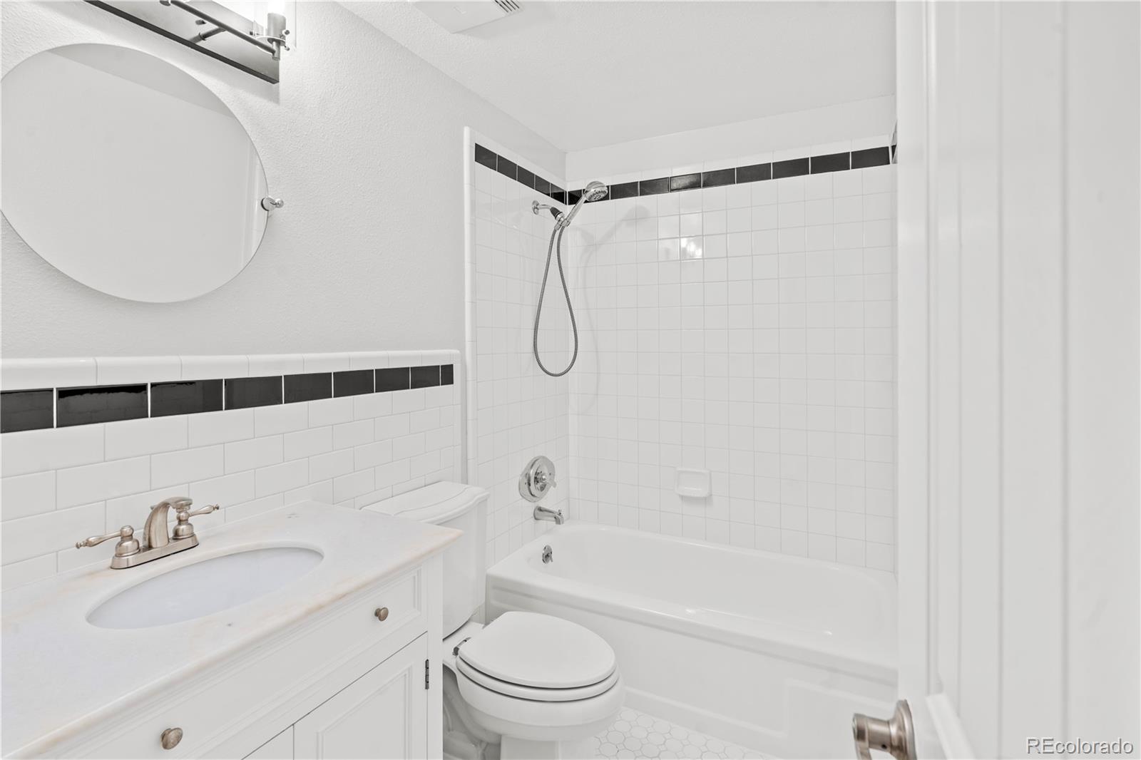 MLS Image #18 for 8173 s trenton way,centennial, Colorado