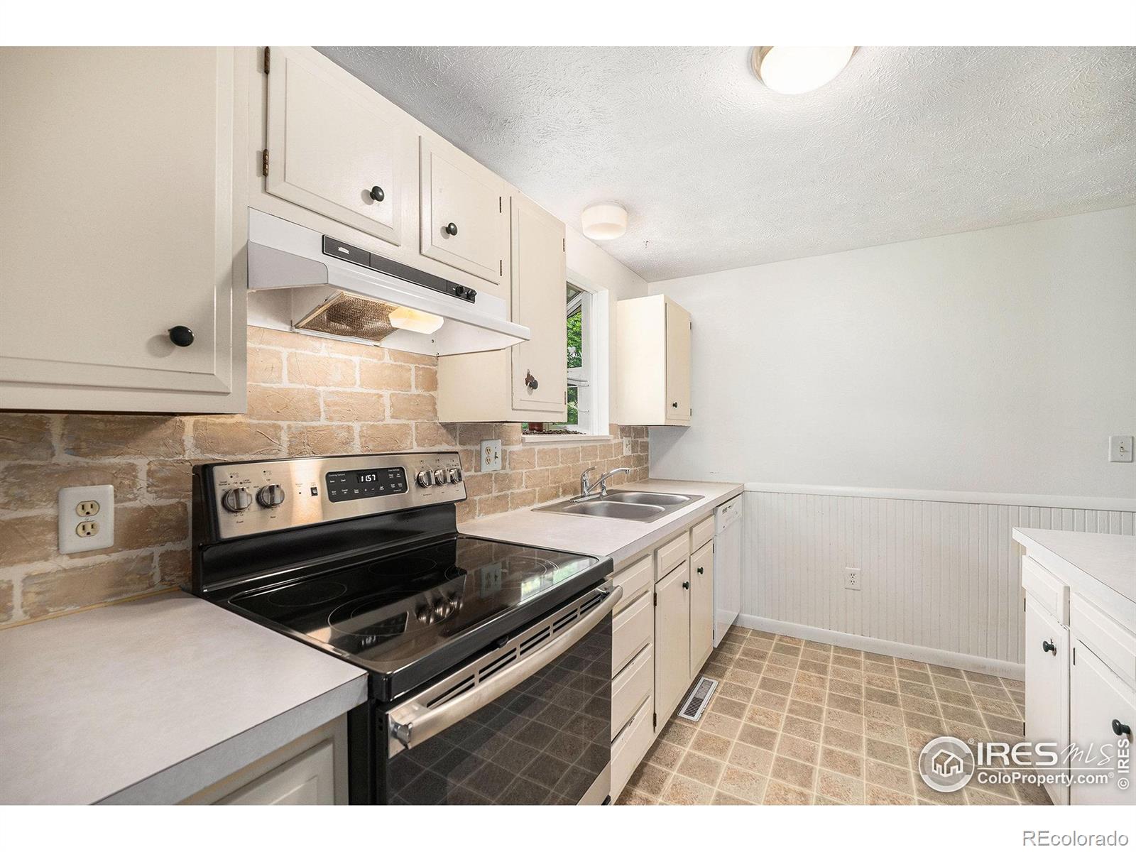 MLS Image #4 for 1069  ponderosa circle,longmont, Colorado