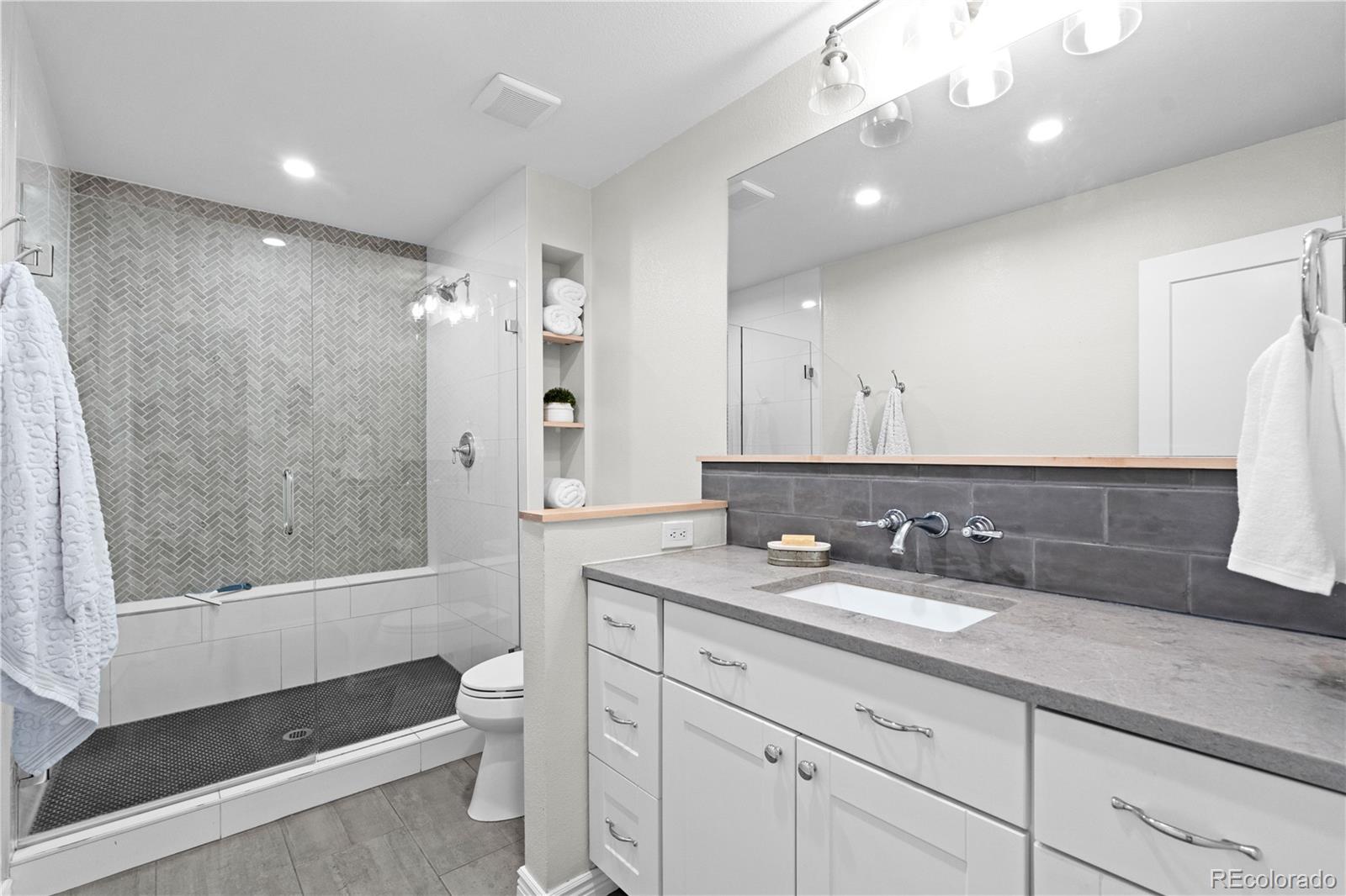 MLS Image #22 for 3187 e long circle,centennial, Colorado