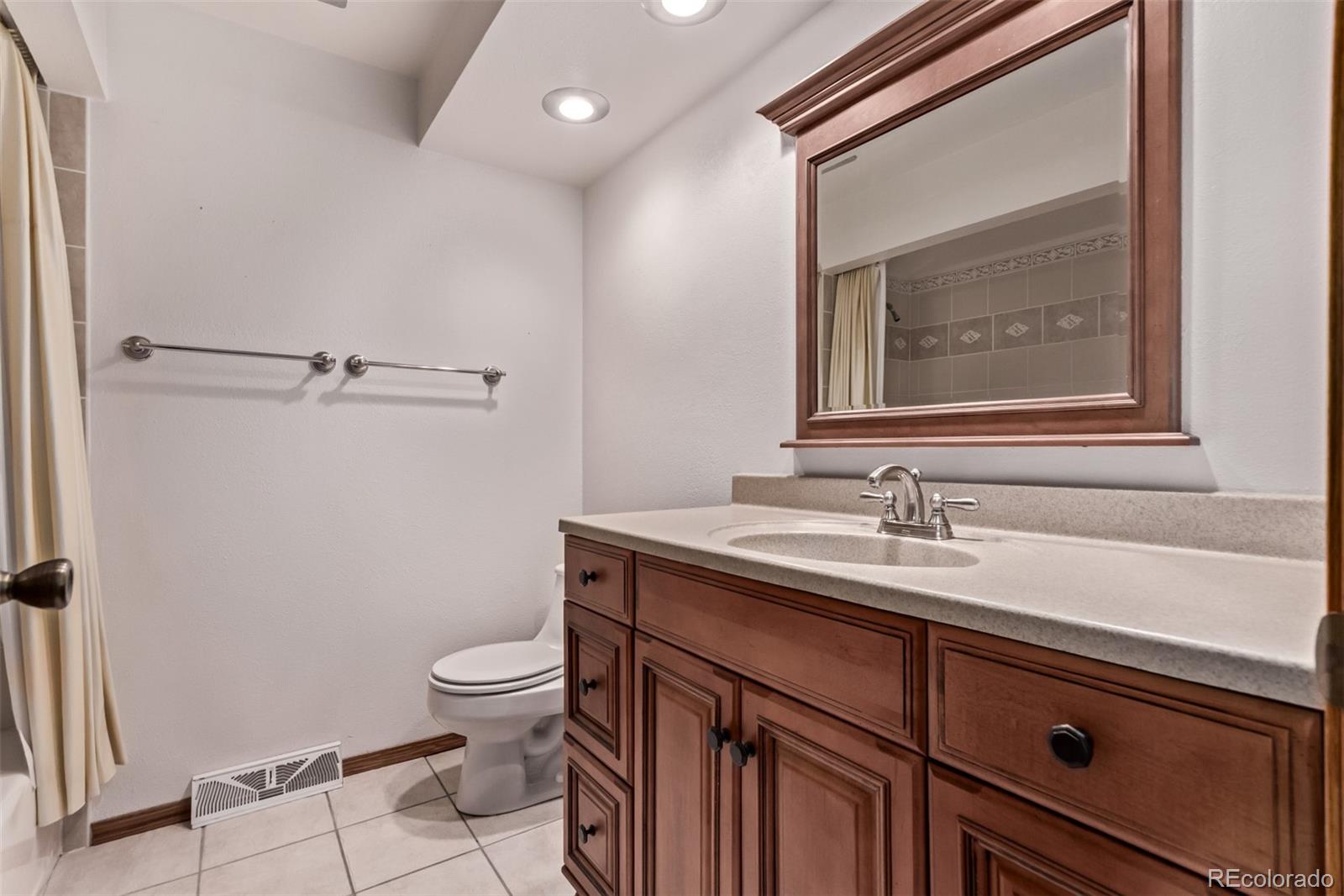 MLS Image #16 for 7405 s albion street,centennial, Colorado
