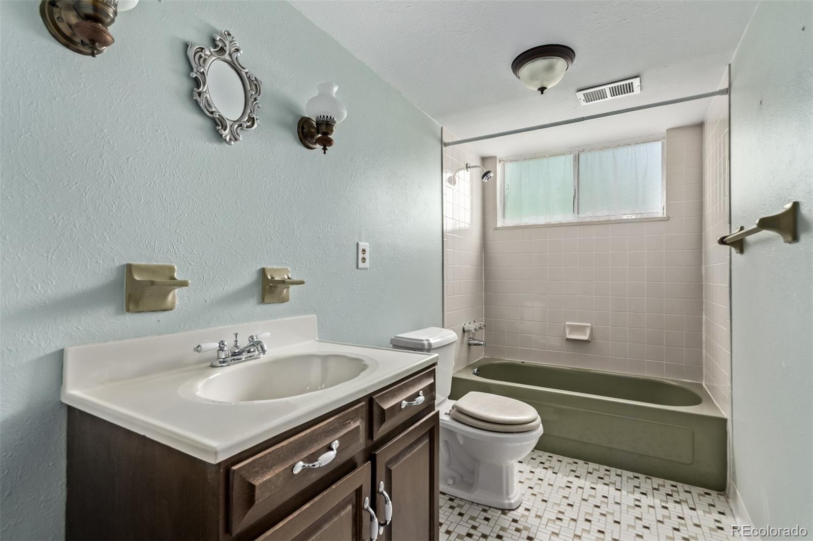 MLS Image #23 for 7405 s albion street,centennial, Colorado