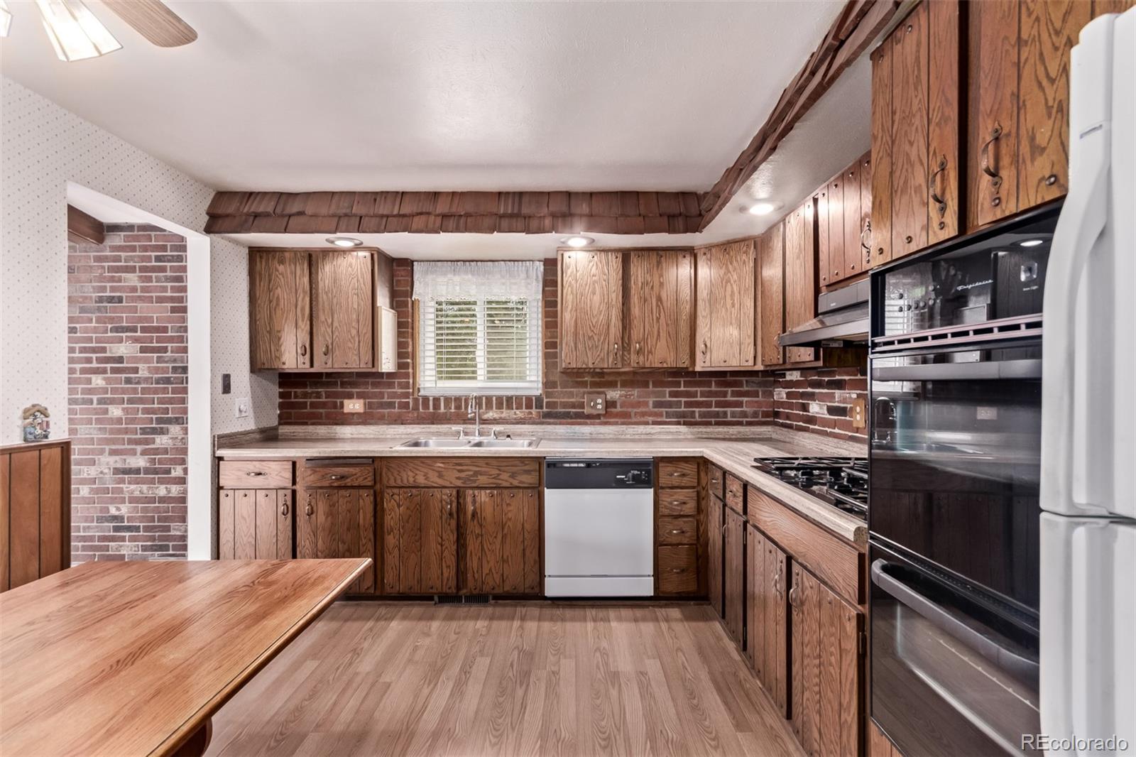 MLS Image #5 for 7405 s albion street,centennial, Colorado