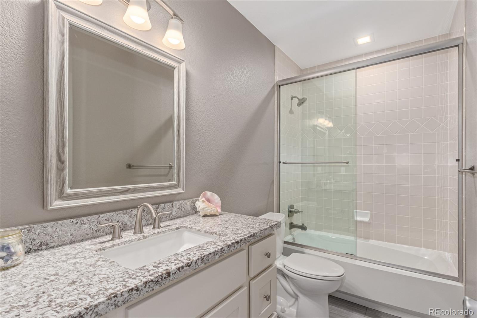 MLS Image #33 for 1011 s valentia street,denver, Colorado